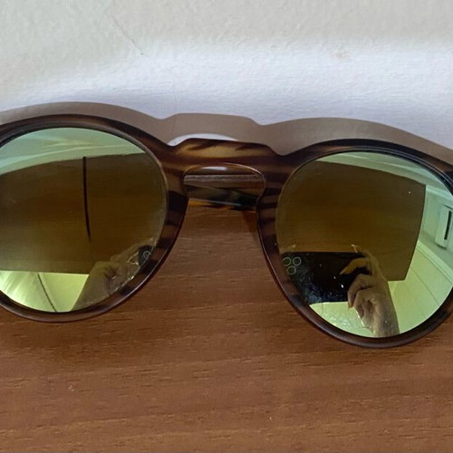 Mirror sunglasses like new, brown frame, yellow mirrored lenses