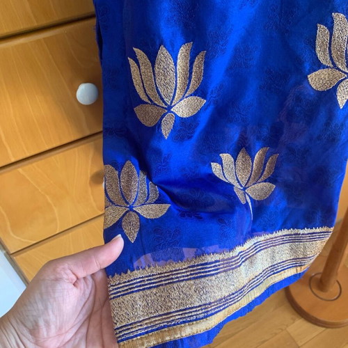 Blue tunic with gold embroidery and side slit, new, size L