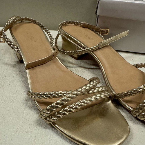 Gold sandals like new, size 40, About you