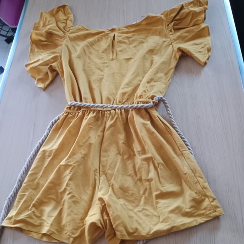 Toi&Moi jumpsuit size small, like new, yellow