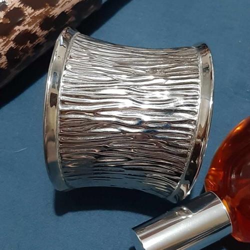 Cuff bracelet stainless steel new, silver color