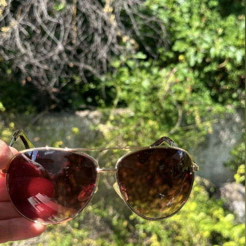Liz Claiborne NYC Vintage Aviator Sunglasses Y2K 90s Gold