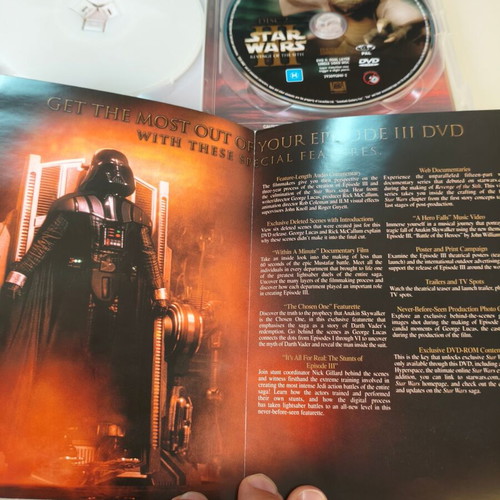 Star Wars Episode III: Revenge of the Sith 2 DVD like new, adventure sci-fi
