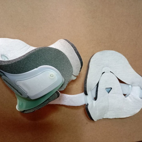 Aspen Vista Adjustable Cervical Collar like new