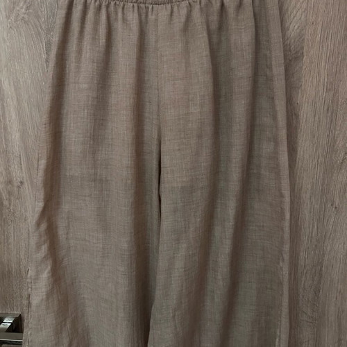 Celestino summer pants like new, small with inner shorts