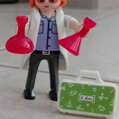 Playmobil figures pack of 4 like new