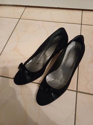 Stefania suede pumps used No.38 with low heel black