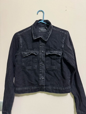 Black denim jacket size Small like new