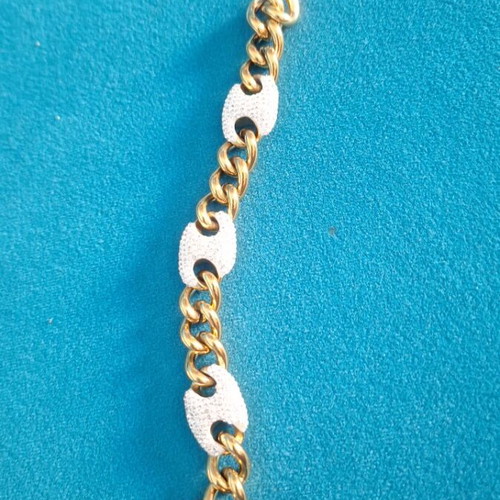 Bracelet new, gold color