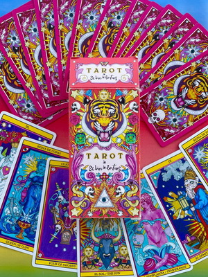 Tarot de El Dios de los Tres artistic cards like new, 78 cards
