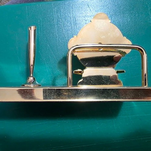 Quartz desk clock set with pen holder