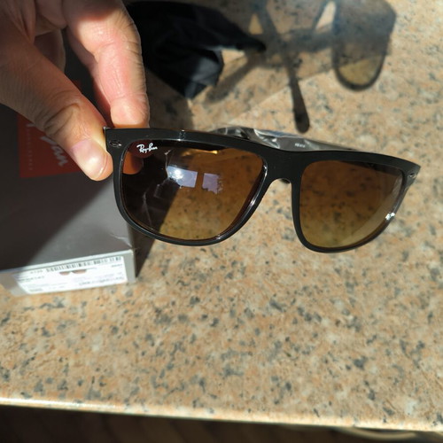Ray-Ban RB4147 Boyfriend Sunglasses new, Black on Brown frame