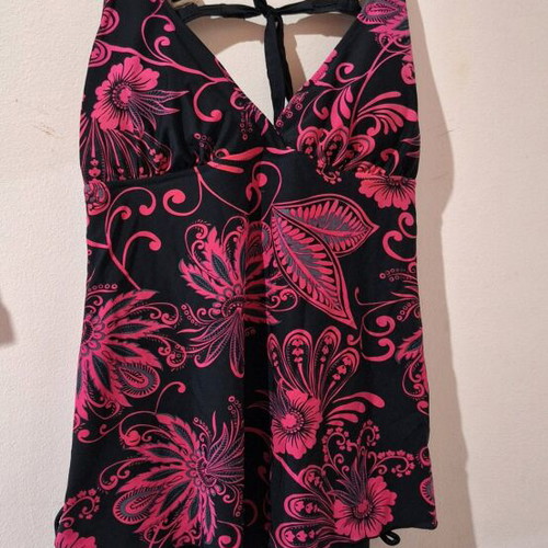 Swimwear top like new, size XXL 58/60, pink and black