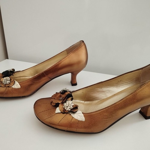 Hispanitas pumps size 36, like new, brown and gold