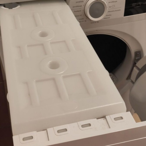 Pitsos dryer 8 kg like new with heat pump