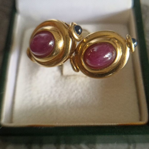 18K Gold Earrings with Rubies like new