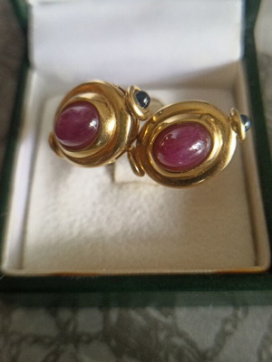 18K Gold Earrings with Rubies like new