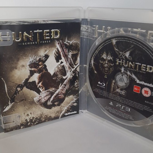Hunted The Demon's Forge PS3 like new, complete with booklet