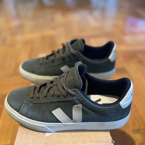 Veja V-10 sneakers like new, size 42, green suede