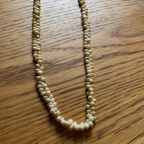 Pearl necklace used, vintage