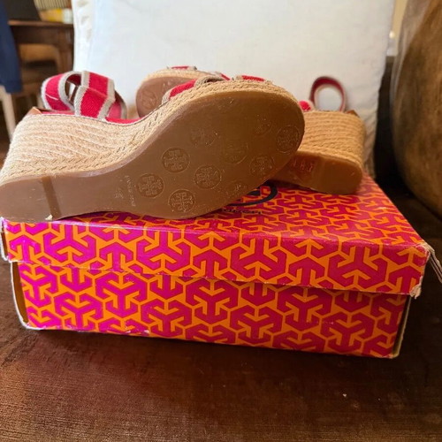 Tory Burch red and beige platform sandals like new, size 39.5