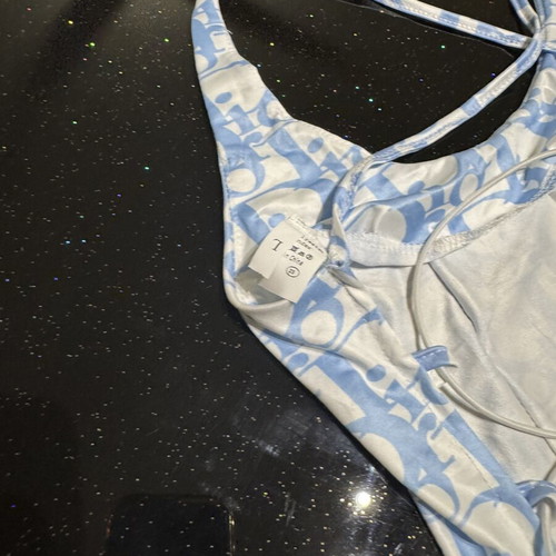 Luxury top size large turquoise like new