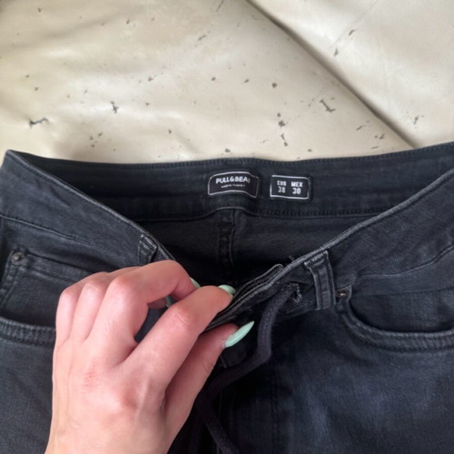 Black men's jeans Pull and Bear like new, size 38
