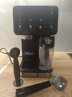 Issy Espresso Coffee Maker like new