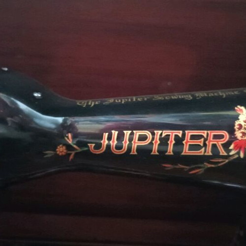 Jupiter Sewing Machine collectible like new