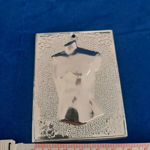 Metal votive new in excellent condition