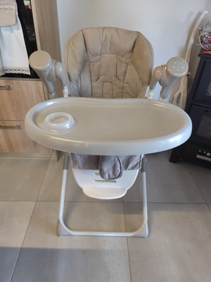 Lorelli Ventura 2 in 1 high chair and baby rocker green frosty, like new