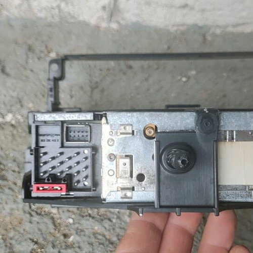 BMW E46 Radiocd used with functional screen but no display
