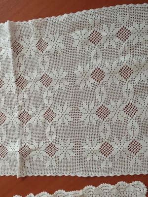 White handmade table runner like new with lace trim