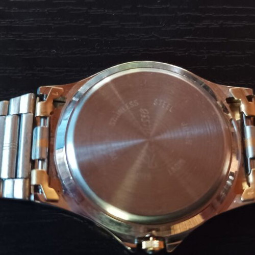 Wristwatch for women like new, gold color