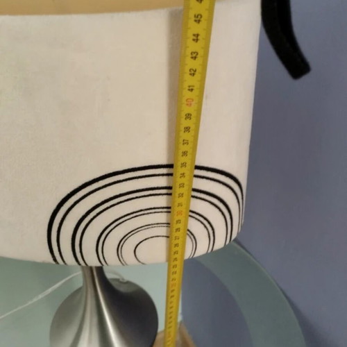 Table lamp with oval beige shade and black details like new