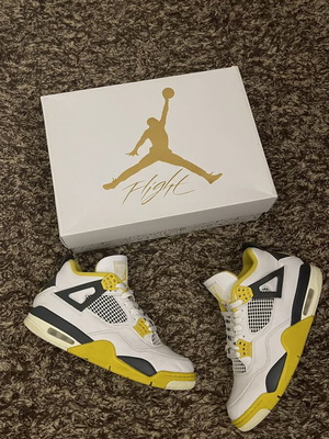 Jordan 4 Retro Vivid Sulfur sneakers, size 44, white and yellow