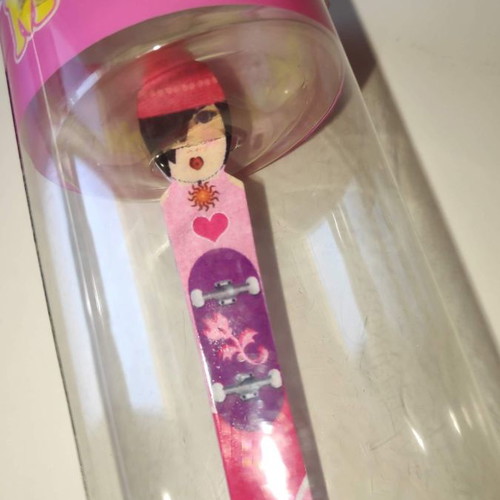 Mad Beauty Skater Girl eyebrow tweezers new stainless steel