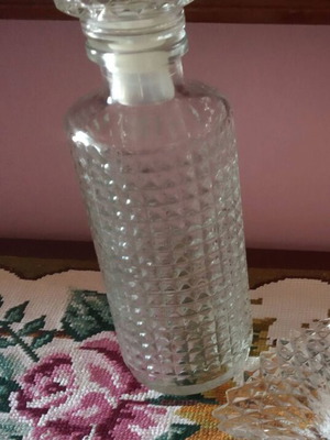 Crystal liqueur bottle new with rhombic patterns