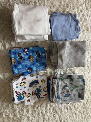 Sleeveless T-shirts for Boys used, set of 24, ages 2 to 4