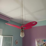 Children's light fixture like new, fuchsia butterfly