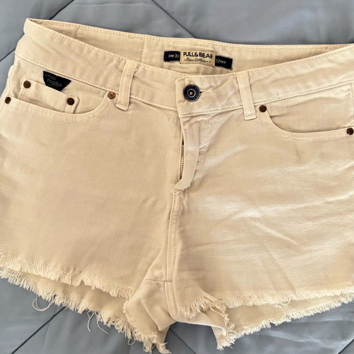 Pull&Bear shorts size 32 like new, cream