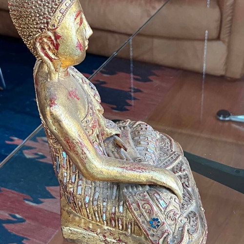 Handmade wooden Buddha statue from Thailand, like new, gilded