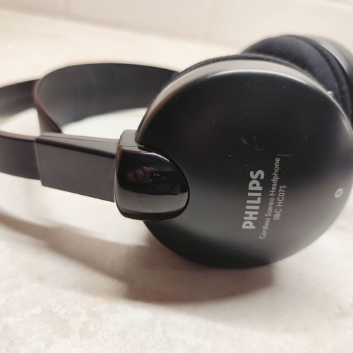 Philips SBC HC075 Wireless Headphones like new Full Set
