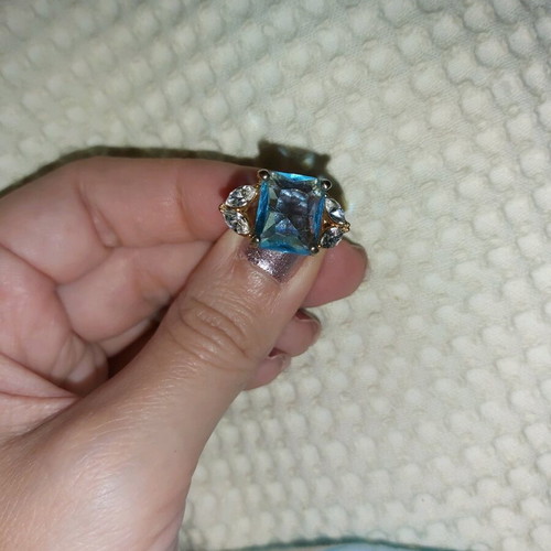 Ring with blue stone and 4 rhinestones, new, gold color