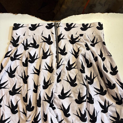 Skirt like new, black and white, size S 36 8