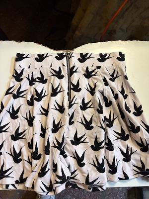Skirt like new, black and white, size S 36 8