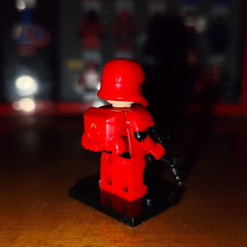 Sith Jet Trooper Star Wars minifigure with accessories