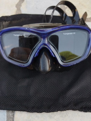 Blue Action Matrix diving mask like new