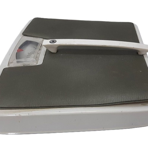 Vintage mechanical scale used, 125 kg capacity, large platform, analog display