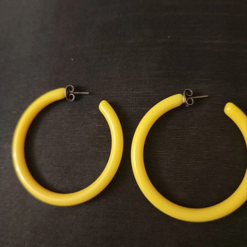 Yellow hoop earrings like new, medium size 4.5 cm